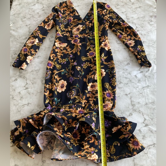 Black and floral print long sleeve mermaid dress Medium - Picture 7 of 9